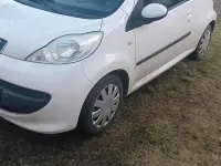 Gebraucht Peugeot 107 68 PS (50 kW) 2009 Weiß Kleinwagen
