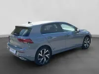 Gebraucht VW Golf VIII Style 131 PS (96 kW) 2024 Grau Limousine