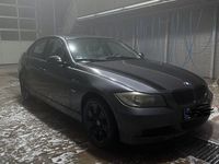 Gebraucht BMW 320 150 PS (110 kW) 2005 Grau Limousine