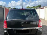 Gebraucht Opel Zafira Innovation 116 PS (85 kW) 2011 Schwarz Van / Kleinbus