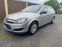 Gebraucht Opel Astra 90 PS (66 kW) 2009 Gold Limousine