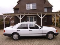 Gebraucht Mercedes E230 132 PS (97 kW) 1988 Weiß Limousine