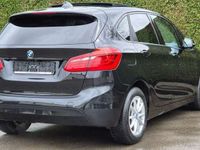 gebraucht BMW 218 Active Tourer i Aut*PANO*NAVI*PARK-AS*GARANTIE