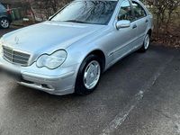 Gebraucht Mercedes C180 Classic 143 PS (105 kW) 2003 Silber Limousine