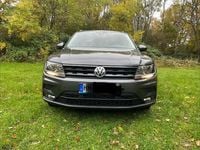 Gebraucht VW Tiguan Sound 179 PS (131 kW) 2017 Grau SUV