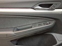 Gebraucht VW Golf VIII Life 115 PS (84 kW) 2022 Deep black perleffekt Kombi