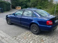 Gebraucht Audi A4 101 PS (74 kW) 1999 Blau Kleinwagen