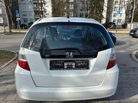 Gebraucht Honda Jazz Trend 90 PS (66 kW) 2009 Taffeta white Kleinwagen