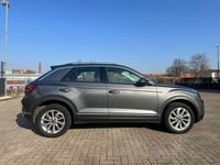 Gebraucht VW T-Roc Style 150 PS (110 kW) 2022 Grau SUV