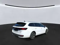 Gebraucht VW Passat IQ Drive 150 PS (110 kW) 2024 Weiss Kombi