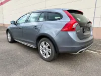 Gebraucht Volvo V60 CC Momentum 150 PS (110 kW) 2015 Grau Kombi