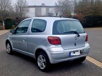 Gebraucht Toyota Yaris 65 PS (47 kW) 2003 Silber Limousine
