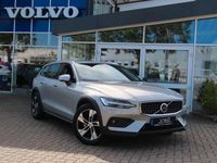 Gebraucht Volvo V60 CC Basis 250 PS (183 kW) 2024 Silber Kombi