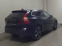 Gebraucht Volvo XC60 Momentum 197 PS (144 kW) 2021 Schwarz SUV