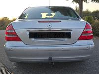 Gebraucht Mercedes E200 Avantgarde 163 PS (119 kW) 2003 Silber Limousine