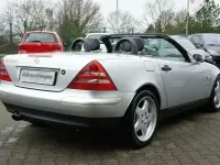 Gebraucht Mercedes SLK230 193 PS (141 kW) 2000 Silber Cabrio