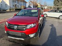 Gebraucht Dacia Sandero Prestige 90 PS (66 kW) 2015 Feuerrot Kleinwagen