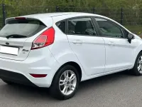 Gebraucht Ford Fiesta 80 PS (58 kW) 2016 Weiß Kleinwagen