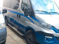 Gebraucht Iveco Daily 131 PS (96 kW) 2019 Grau Van / Kleinbus