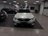 Gebraucht BMW 330e Luxury Line 184 PS (135 kW) 2022 Mineralweiss metallic Kombi