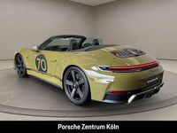 Neu Porsche 992 541 PS (397 kW) 2025 Gruen Cabrio