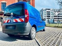 Gebraucht Opel Combo 105 PS (77 kW) 2015 Blau Van / Kleinbus