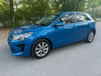 Używany Kia Rio Vision 84 KM (61 kW) 2022 Niebieski Sedan/Limuzyna
