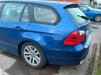 Gebraucht BMW 318 143 PS (105 kW) 2008 Blau Kombi