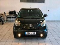 Gebraucht Toyota iQ 68 PS (50 kW) 2009 Schwarz Kleinwagen