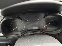 Gebraucht Citroën C3 PureTech 83 PS (61 kW) 2024 Grau Limousine