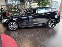 Gebraucht Volvo V40 Momentum 152 PS (111 kW) 2018 Schwarz SUV