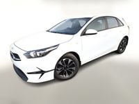 Neu Kia Ceed 140 PS (102 kW) 2025 Weiss Kleinwagen
