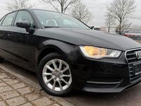 Gebraucht Audi A3 Attraction 105 PS (77 kW) 2015 Schwarz Limousine