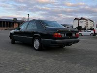 Gebraucht Mercedes E260 160 PS (117 kW) 1989 Blau Limousine