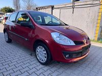 Gebraucht Renault Clio III Expression 75 PS (55 kW) 2005 Rot Kleinwagen