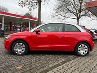 Gebraucht Audi A1 Attraction 86 PS (63 kW) 2011 Rot Limousine