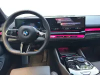 Gebraucht BMW 520 M Sport 197 PS (144 kW) 2025 Schwarz Kombi