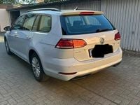 Second-hand VW Golf VII 110 CP (80 kW) 2017 Andere farben Break