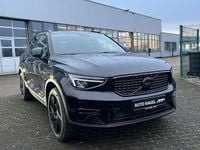 Neu Volvo XC40 Plus 163 PS (119 kW) 2025 Schwarz SUV