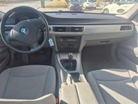 Gebraucht BMW 318 129 PS (94 kW) 2006 Silber Kombi