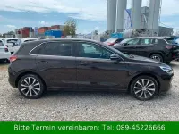 Gebraucht Hyundai i30 120 PS (88 kW) 2017 Braun Limousine
