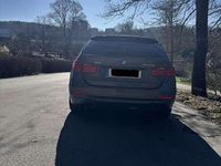 Gebraucht BMW 320 184 PS (135 kW) 2015 Grau Kombi