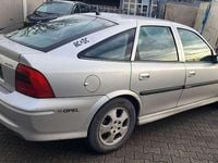 Gebraucht Opel Vectra Edition 101 PS (74 kW) 1999 Silber Limousine