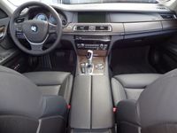 Gebraucht BMW 740 306 PS (225 kW) 2012 Silber metallic Limousine