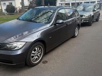 Gebraucht BMW 320 163 PS (119 kW) 2006 Grau Kombi
