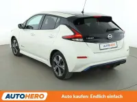 Gebraucht Nissan Leaf N-Connecta 110 kW (150 PS) 2018 Weiß Kleinwagen