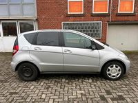Gebraucht Mercedes A180 109 PS (80 kW) 2010 Silber Limousine