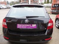 Gebraucht Skoda Rapid Ambition 90 PS (66 kW) 2014 Schwarz metallic Kombi