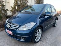 Gebraucht Mercedes A180 116 PS (85 kW) 2011 Blau Limousine