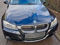 Gebraucht BMW 318 143 PS (105 kW) 2011 Schwarz Kombi